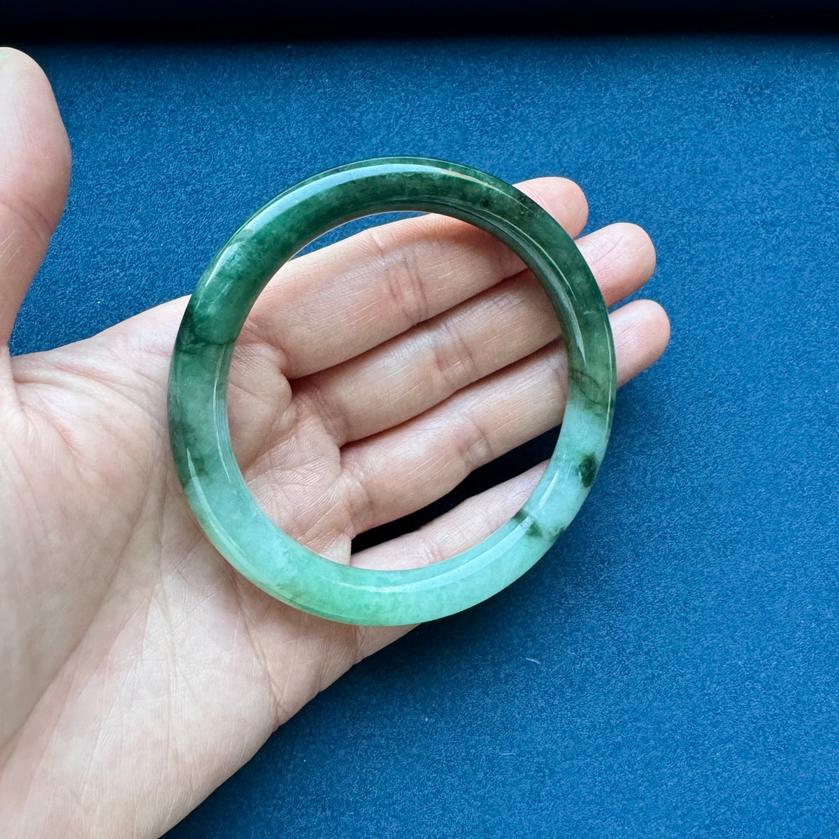 Natural Green Pattern Jadeite Bangle - 58mm Petite Round